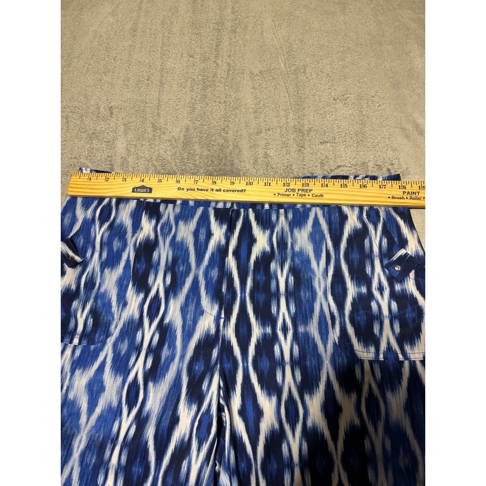 Chicos Zenergy Womens Size 2 (US L) Blue White Ikat Cargo Pants 570232199 Wear - Picture 7 of 14